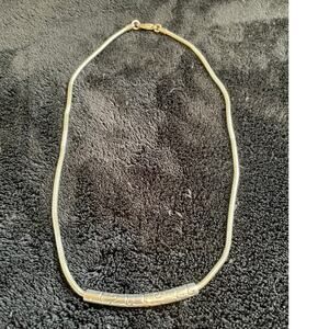 Silver Tone 17 inch Necklace w/Bar